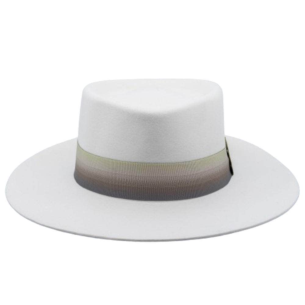 Lacerise-sur-le-chapeau Amant Blanc T56