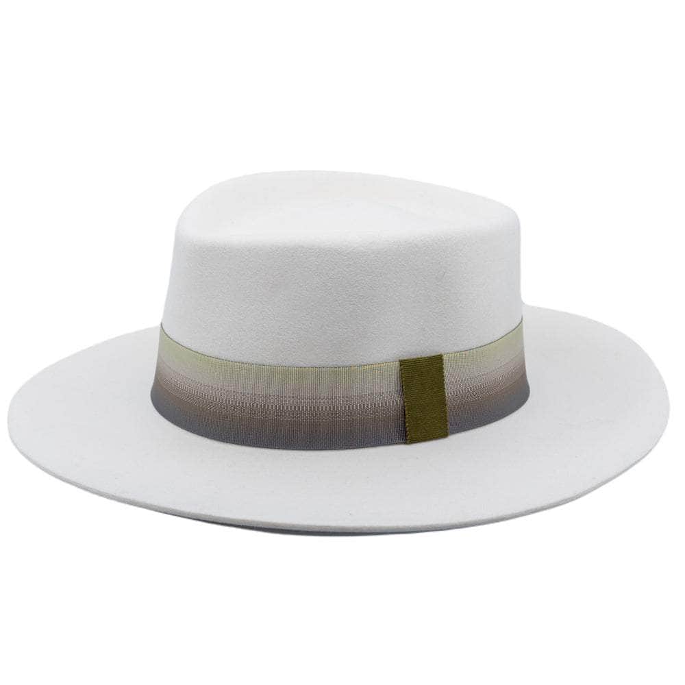 Lacerise-sur-le-chapeau Amant Blanc T56