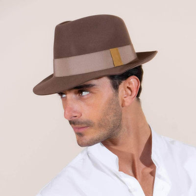 Lacerise-sur-le-chapeau Chapeau Feutre Trendy - Modèle Confiance