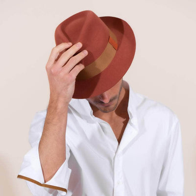 Lacerise-sur-le-chapeau Chapeau Feutre Trendy - Modèle Délice