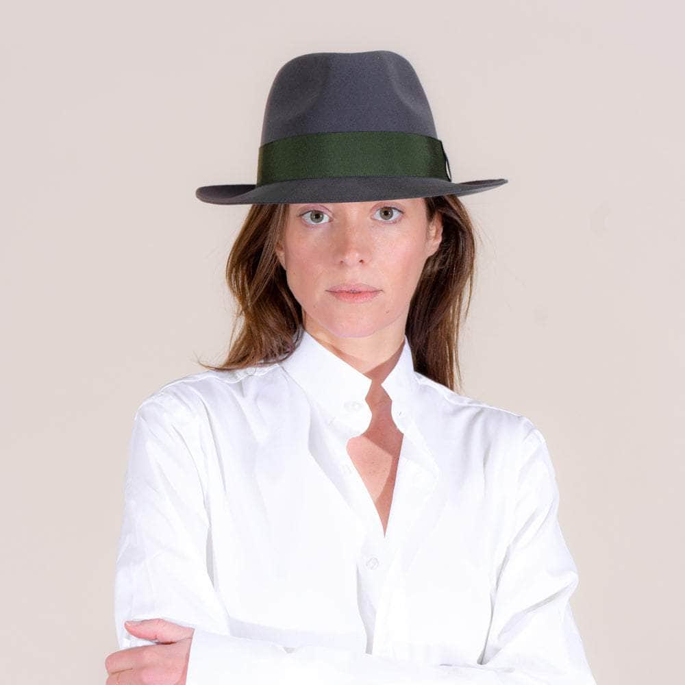 Lacerise sur-le-chapeau Chapeau Feutre Trendy - Discrétion model