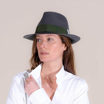 Lacerise-sur-le-chapeau Chapeau Feutre Trendy - Modèle Discrétion