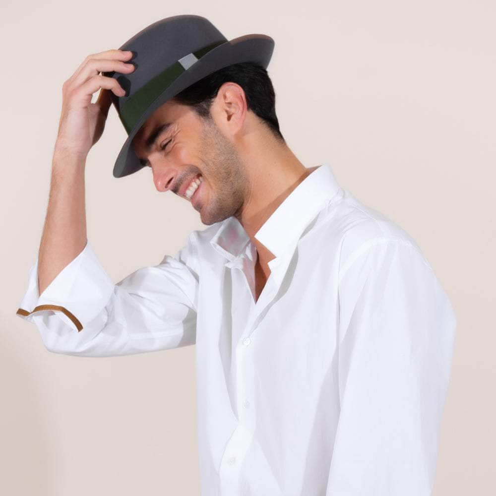 Lacerise sur-le-chapeau Chapeau Feutre Trendy - Discrétion model