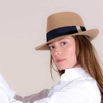 Lacerise sur-le-chapeau Chapeau Feutre Trendy - Galanterie model