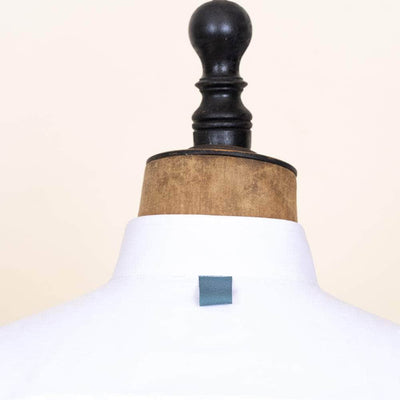 Lacerise-on-the-hat White shirt Officer's collar Storm