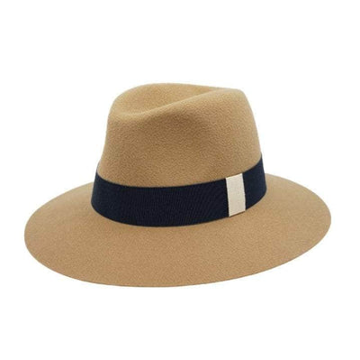 Lacerise-on-the-hat Gallantry / 55 L'Elegant Hat