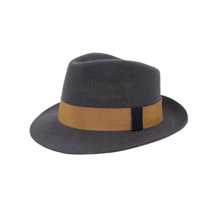 Lacerise-on-the-hat Discretion / 53 Chapeau Le Trendy