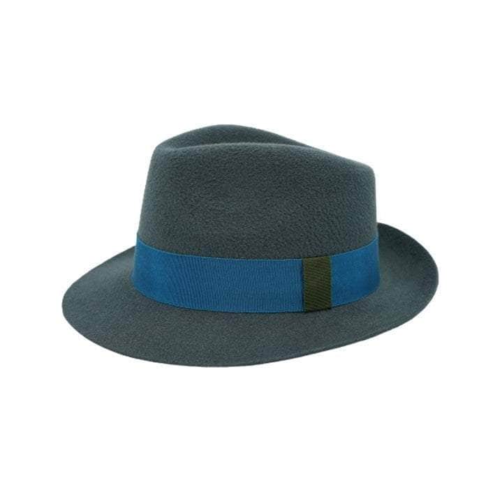 Lacerise-on-the-hat Elegance / 53 Le Trendy Hat